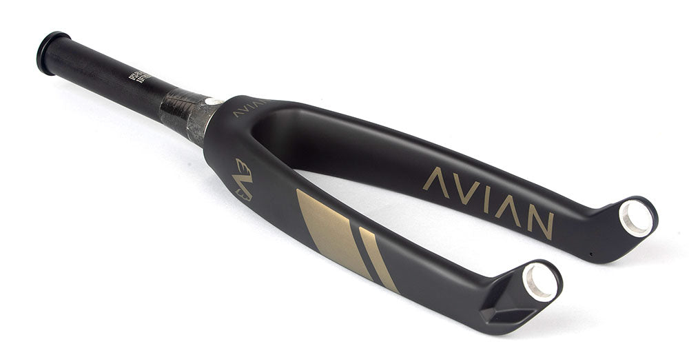 Avian Versus Tapered Carbon Fork 20mm dropout - Pedal Champ